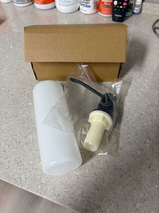 Встраеваемый дозатор для моющего средства