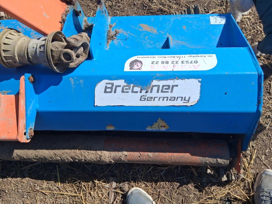 Vând Tocătoare resturi vegetale în stare perfecta de funcționare