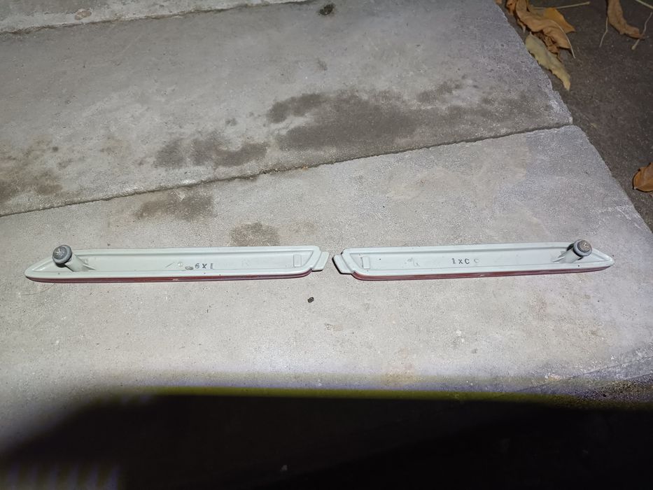 Отражатели заднего бампера Lexus rx 300/