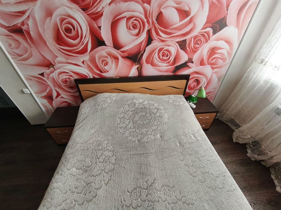 Двуспальная кровать