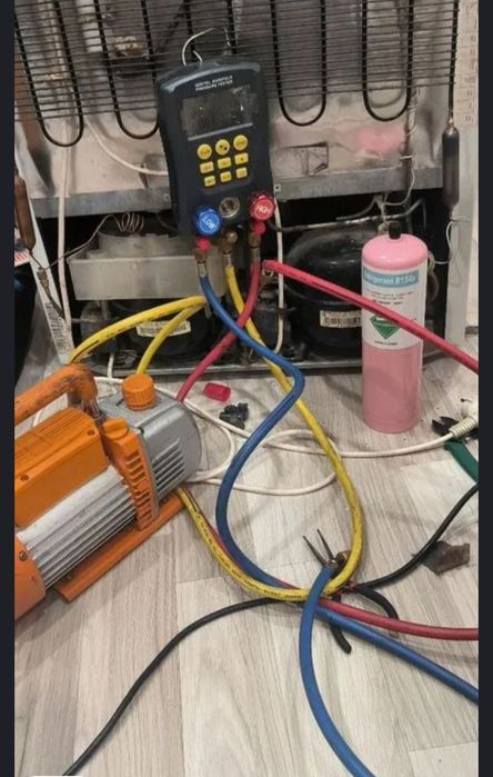 Ремонт холодильников  -  Ремонт морозильников  -  Ремонт витрин