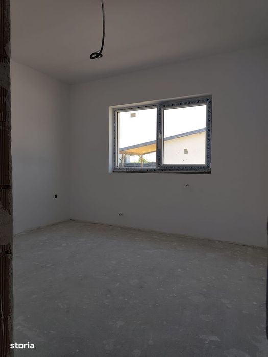FARA COMISIOANE casa cu 4 camere 2 bai terasa regim PARTER la cheie