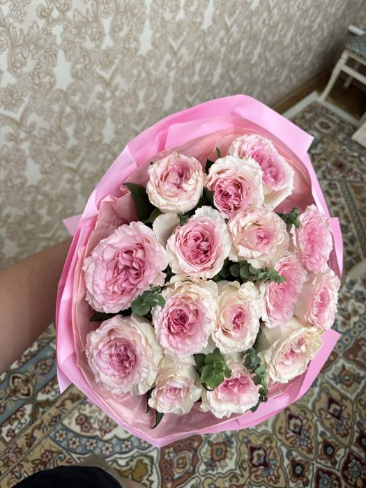 цветы свежие. Түнде келген