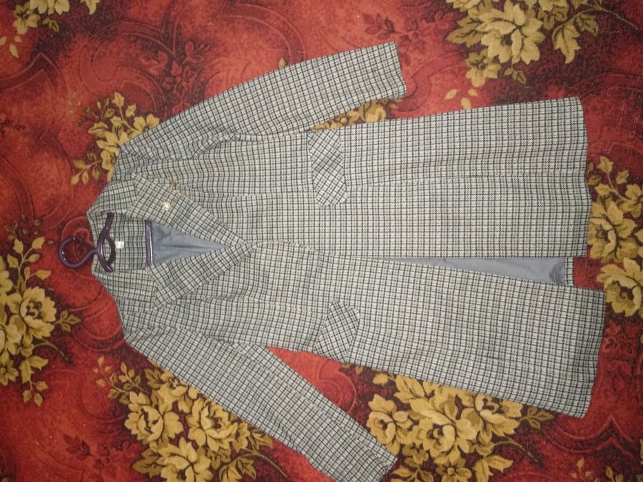 Плаш сотилади Холати янгидек 200минг сотилади