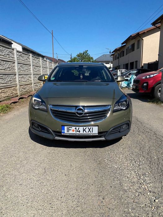 Opel Insignia Sports Tourer 4X4 / Manuala / Navi / Euro 6