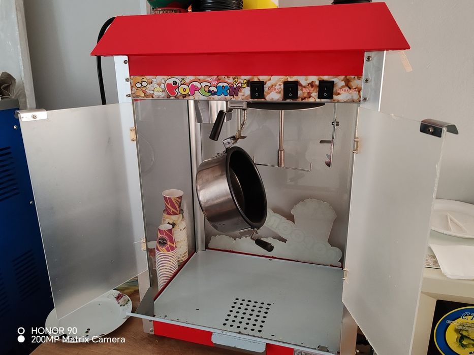 Попкорница, аппарат для попкорна