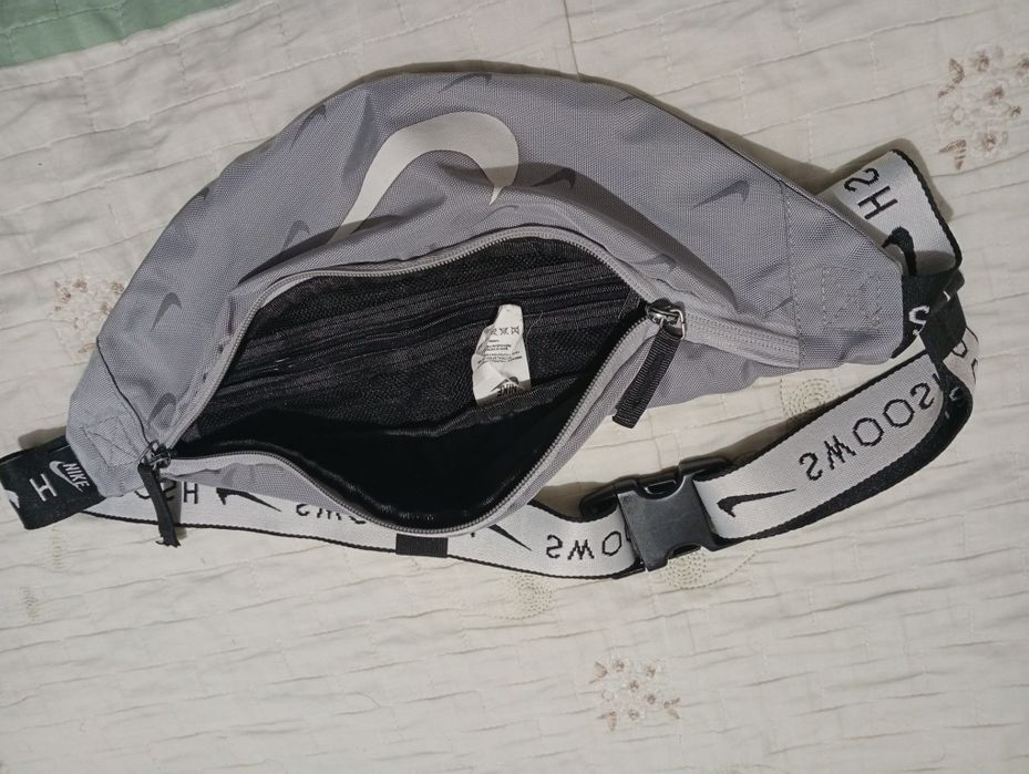 Брендовая сумка на пояс NIKE