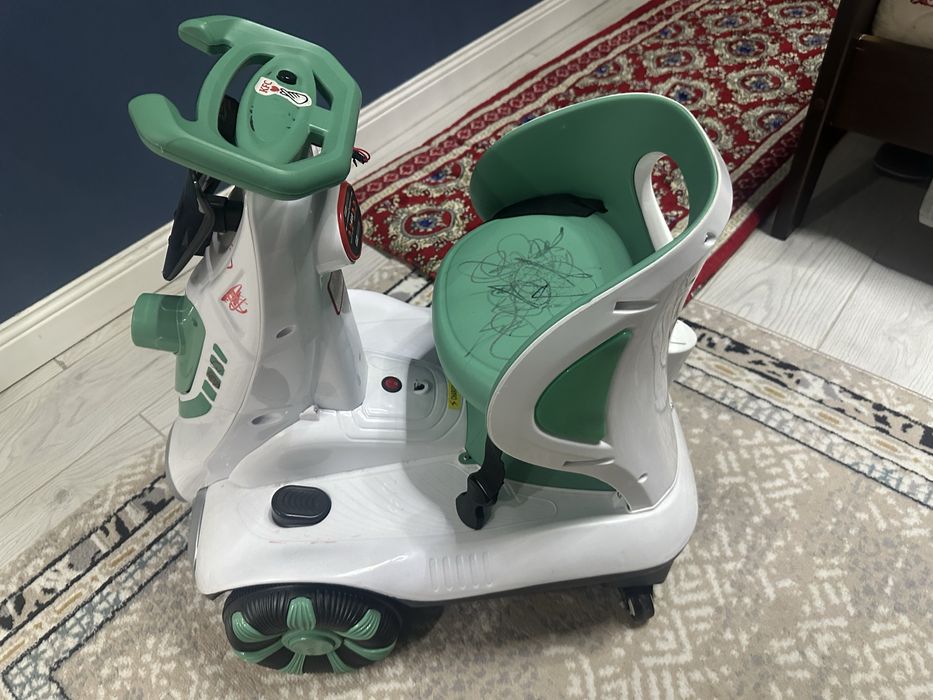 Продам электромобиль