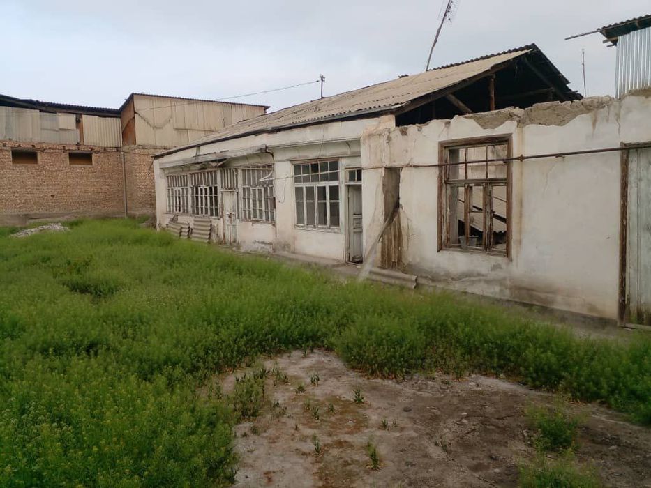 Ховли уй сотилади