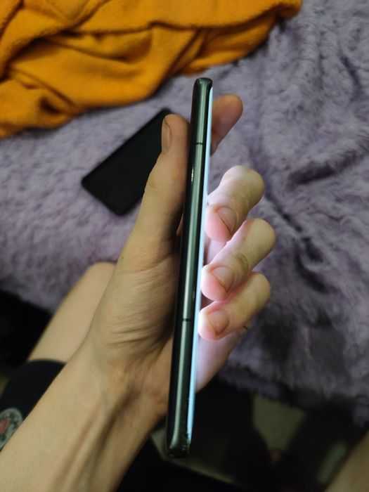 Продам xiaomi 12