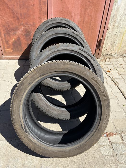 Продавам 4 бр. всесезонни гуми Bridgestone 275/45 R21