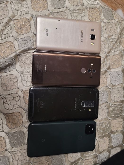 4 телефона без экранов