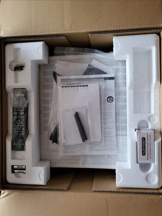 Продавам Denon AVC-X8500H, 4К, 32-bit AKM AK4490EQ DACs