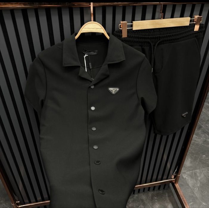 Compleu Prada bărbați.
