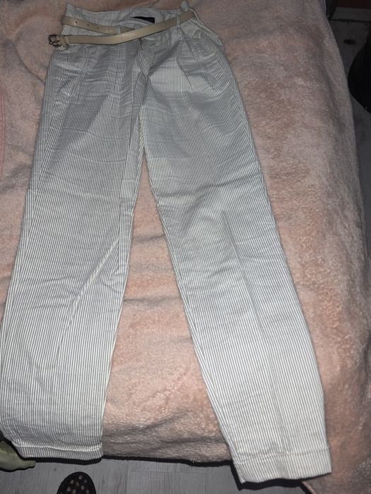 Продавам много красив костюм на Зара