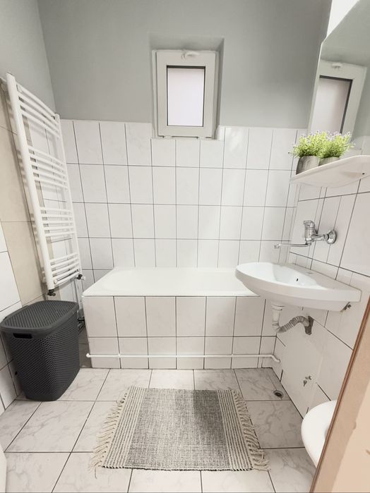 Închiriez apartament