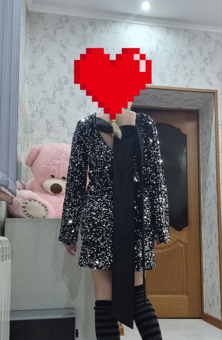 Платье в пайетках вечернее