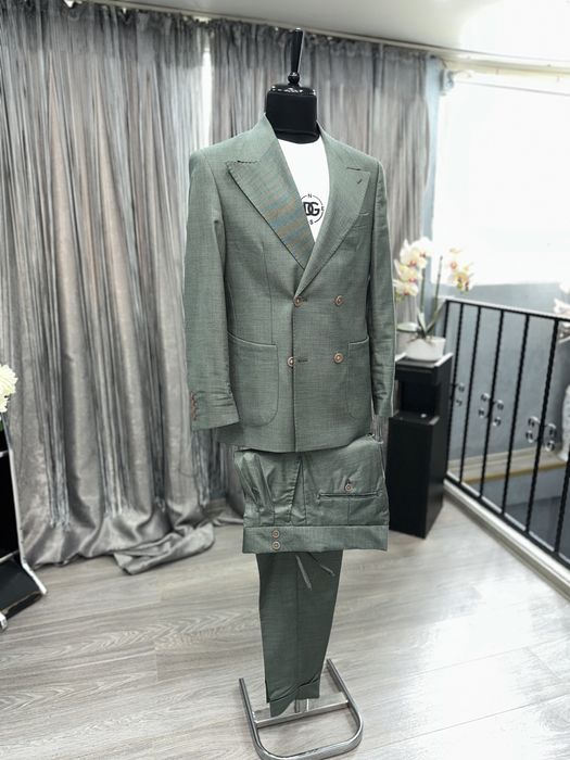 Costum Sartoria. Marimi dispinibile: 48/50/52/54/56