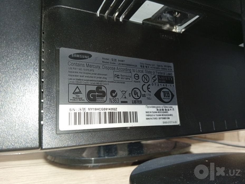 Монитор SAMSUNG в хорошем состоянии