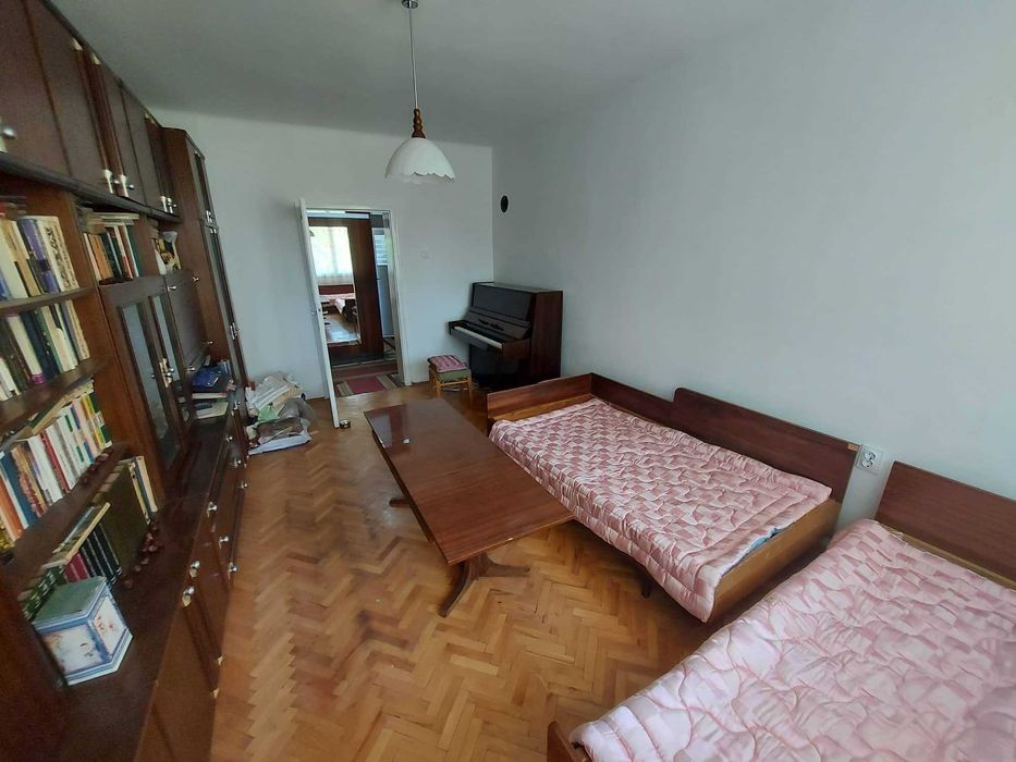 Продава се Тристаен апартамент в Търговище, Вароша - 100 кв.м за 1020 €/кв.м - Снимка #6