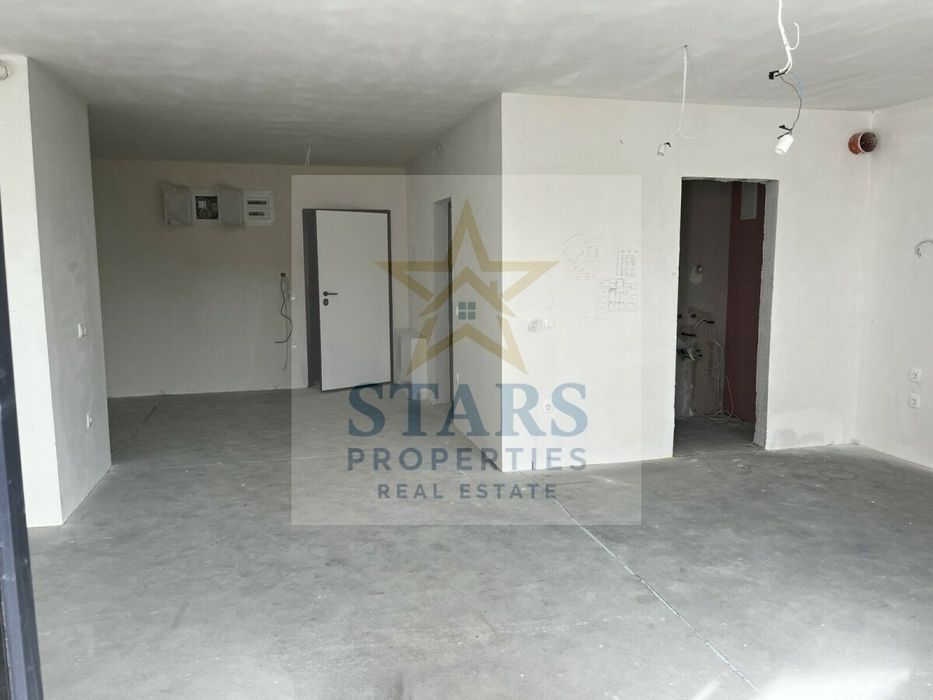 Продава се Тристаен апартамент в Варна, м-т Св. Никола - 159 кв.м за 1363 €/кв.м - Снимка #3