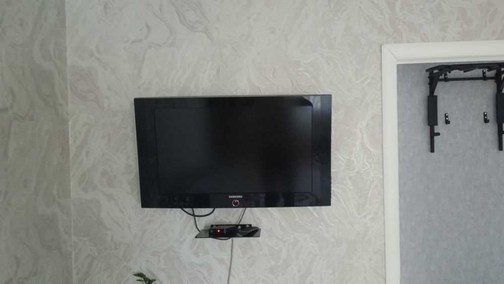 Продам телевизор.без интернет.не смарт