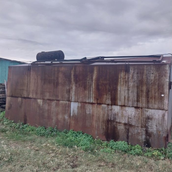 Гараж железный продаем