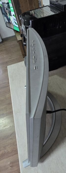 LED телевизор Samsung 15 "