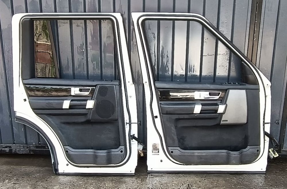 Двери Land Rover Discovery-4.