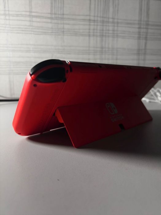 Nintendo Switch OLED с пленками и коробкой