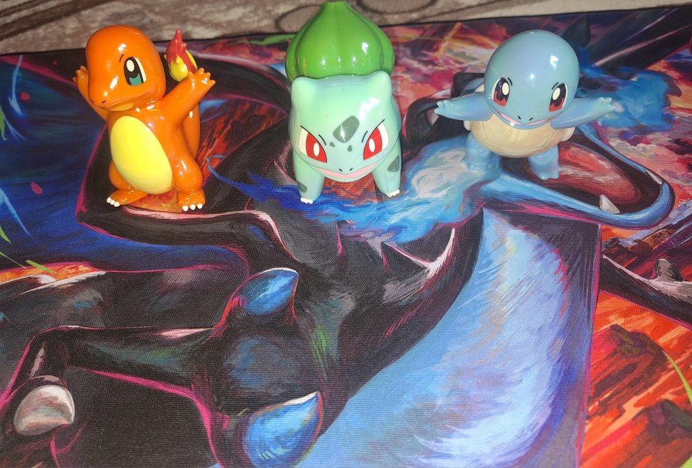 Pokemon сингли, Фигурки и Папки!