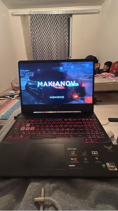 Ноутбук Asus игравой