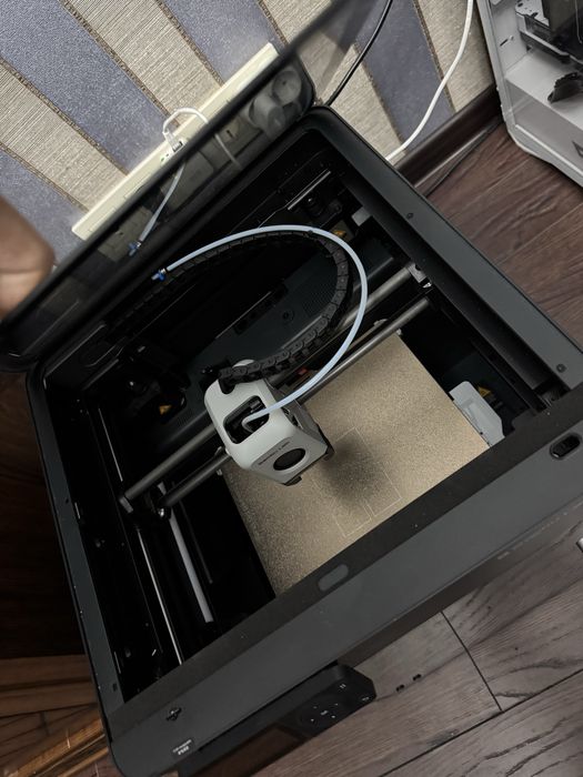 Продам 3д принтер bambu Lab P1S