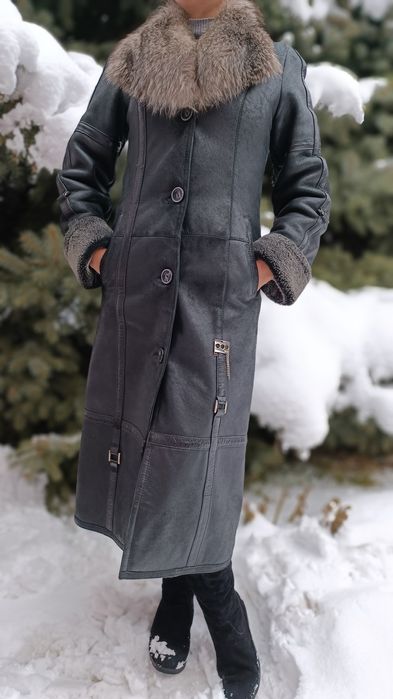 Дублёнка кожаная с меховым воротником, 40-42