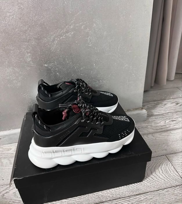 Versace Chain Reaction