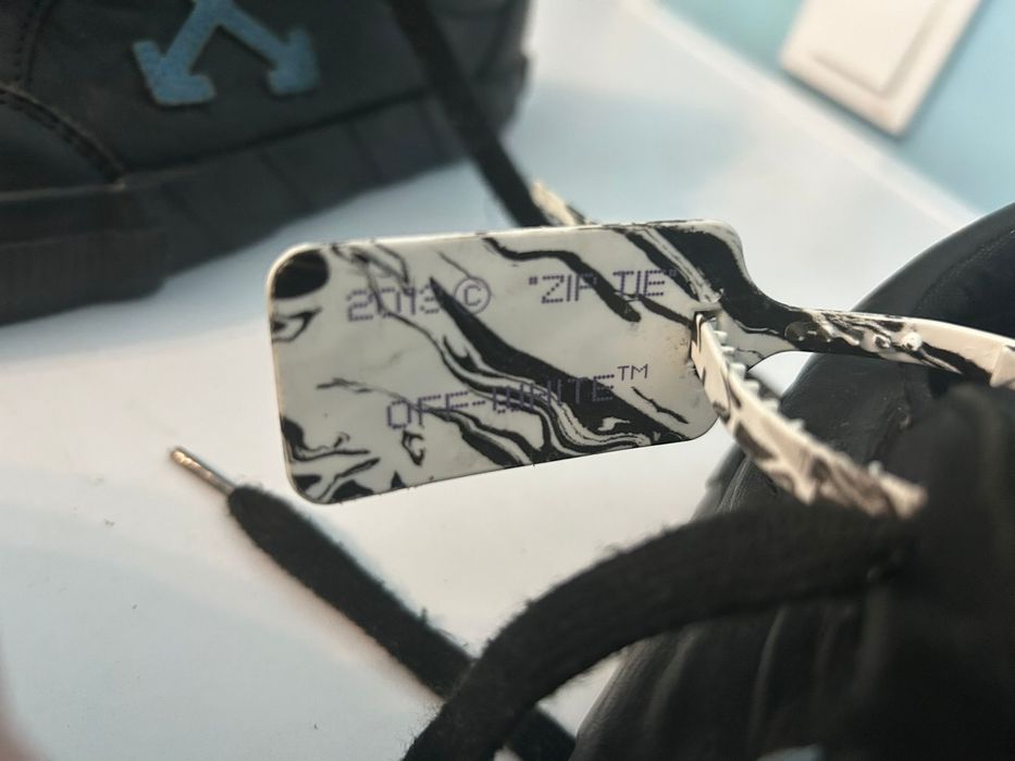 off white vulcanized sole