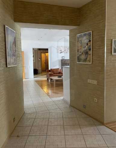 Дава се под наем Тристаен апартамент в Пловдив, Център - 90 кв.м за 494.7 € - Снимка #6