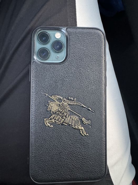 Продам 11 про с коробкой.