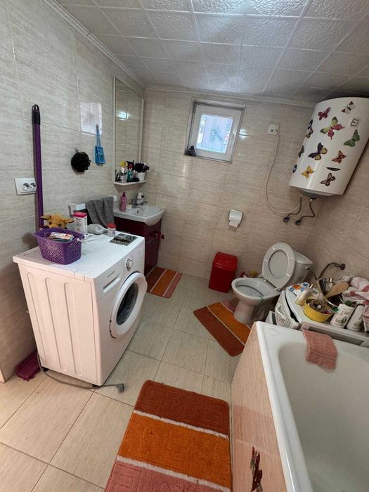 Casă de vânzare în comuna Cărpiniș 0730491998