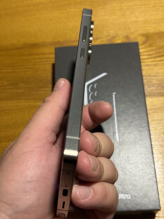 Samsung s25 Ultra - 12/256 - Titanium black