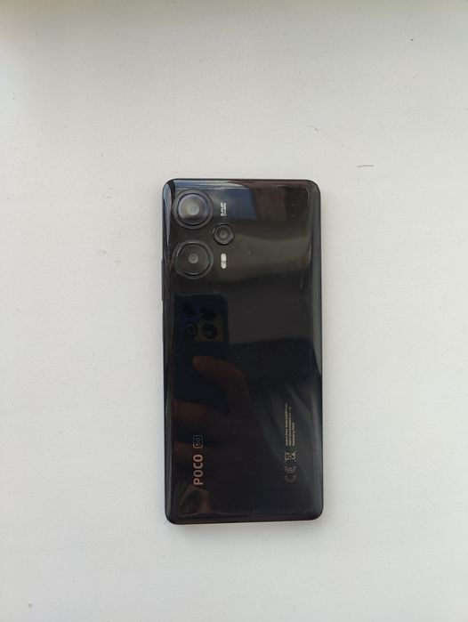 Продам Poco f5 black 256gb