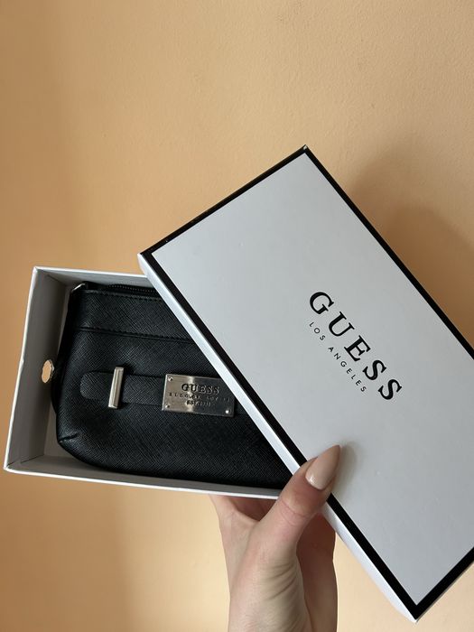 Мини Чанта на GUESS