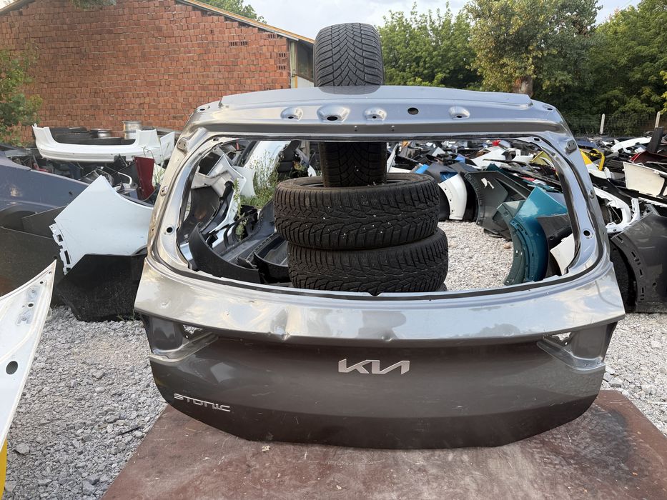 Капак Kia Stonic 2020 год.-