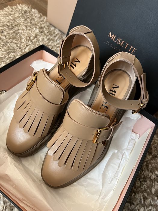 Pantofi Musette.