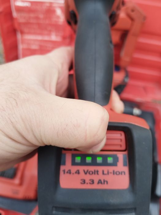 Комплект гайковерт, винтоверт и фенер хилти (Hilti)