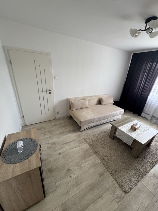 Închiriez apartament 2 camere, zona Decebal