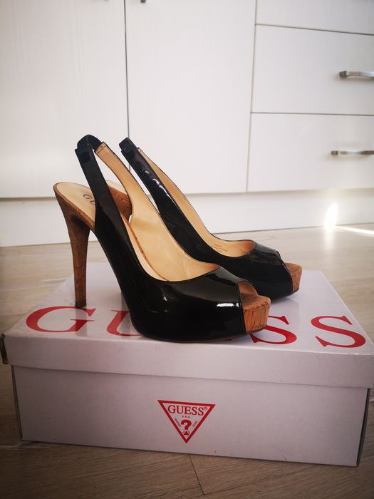 Дамски обувки Guess