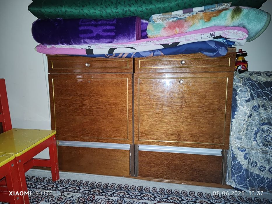 Срочно!!! Мебель для спальных комнат. Состояние отличное.