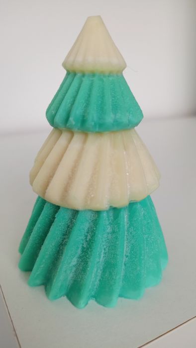 Multe decorațiuni de Sărbători din săpun natural
