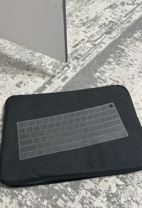 MacBook Air M3 13,6″ / 8 ГБ / 256 ГБ